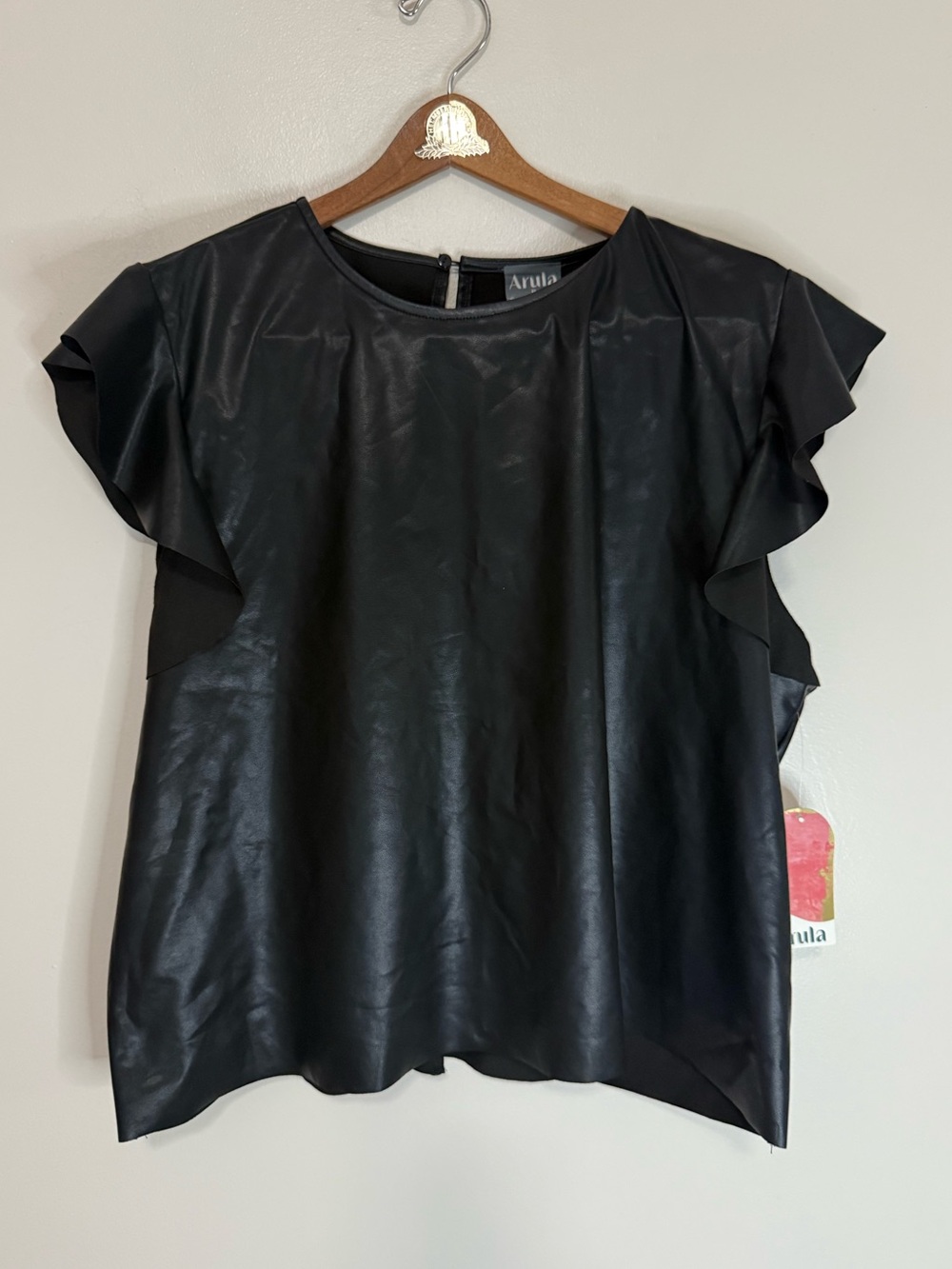 Arula NWT Black Faux Leather Flutter Sleeve Top Size 18/20 (B)